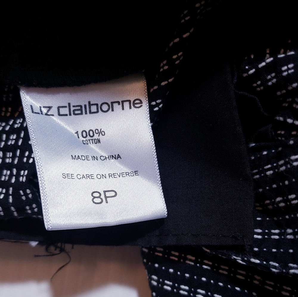 Womens Liz Claiborne Black Shorts - Picture 4 of 4